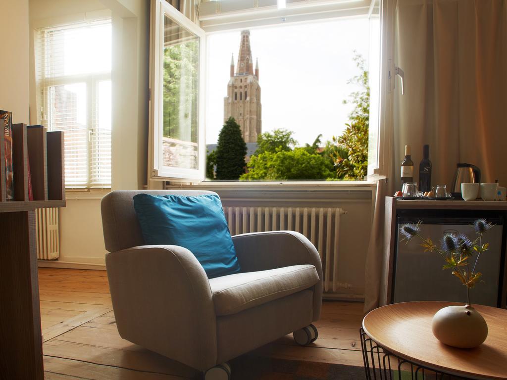 B&B Alphabet - Luxury Guesthouse And Art Gallery Bruges Room photo